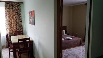 Фото номера Апартаменты (для 3 взрослых) Апарт-отели Chernivtsi Apartments г. Черновцы 11