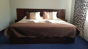 Фото номера Апартаменты (для 4 взрослых) Апарт-отели Chernivtsi Apartments г. Черновцы 2