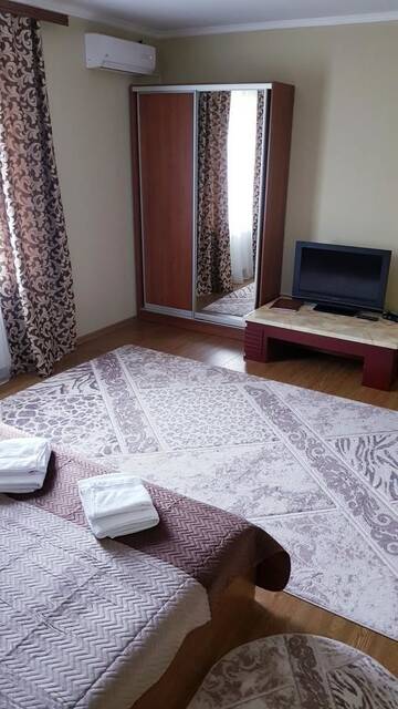 Фото номера Апартаменты (для 3 взрослых) Апарт-отели Chernivtsi Apartments г. Черновцы 3