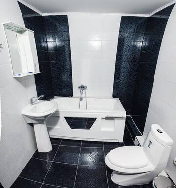 Фото номера Улучшенные апартаменты (для 4 взрослых) Апарт-отели Chernivtsi Apartments г. Черновцы 7