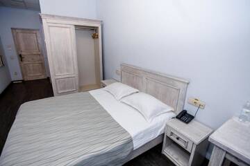 Фото номера Стандартный двухместный номер с 1 кроватью Отель Gold Georg Palace Hotel г. Черновцы 4