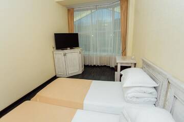 Фото номера Стандартный двухместный номер с 2 отдельными кроватями Отель Gold Georg Palace Hotel г. Черновцы 5