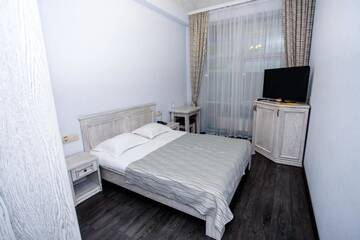 Фото номера Стандартный двухместный номер с 1 кроватью Отель Gold Georg Palace Hotel г. Черновцы 9