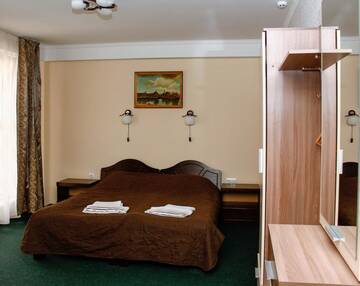 Фото номера Двухместный номер с 2 отдельными кроватями Отель City Club European г. Черновцы 3