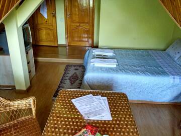 Фото номера Стандартный двухместный номер с 1 кроватью Гостевой дом Inn Sport г. Черновцы 2