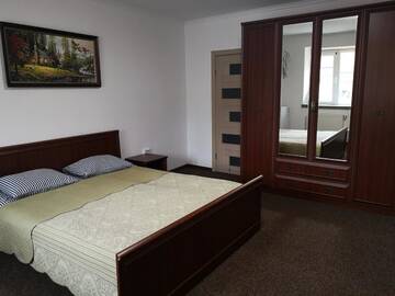 Фото номера Большой двухместный номер с 1 кроватью Мини-отель Apartments like hotel г. Черновцы 7