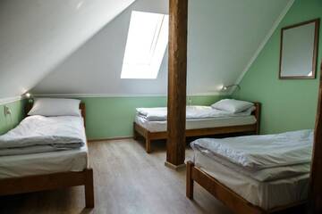 Фото номера Кровать в общем номере с 3 кроватями. Хостелы Sweet Home Hostel / Guest House г. Черновцы 2