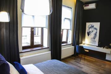 Фото номера Апартаменты Апарт-отели Apart Hotel на Трояндовой г. Черновцы 9
