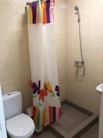 Фото номера Семейный номер с душем Хостелы Hostel U Pottera г. Черновцы 2