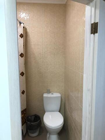 Фото номера Трехместный номер «Комфорт» с душем Хостелы Hostel U Pottera г. Черновцы 4