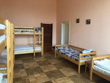 Фото номера Общий номер для мужчин и женщин с 8 кроватями Хостелы Hostel U Pottera г. Черновцы 2