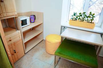Фото номера Классический четырехместный номер Хостелы Coin Apartments &amp; Hostel г. Черновцы 4